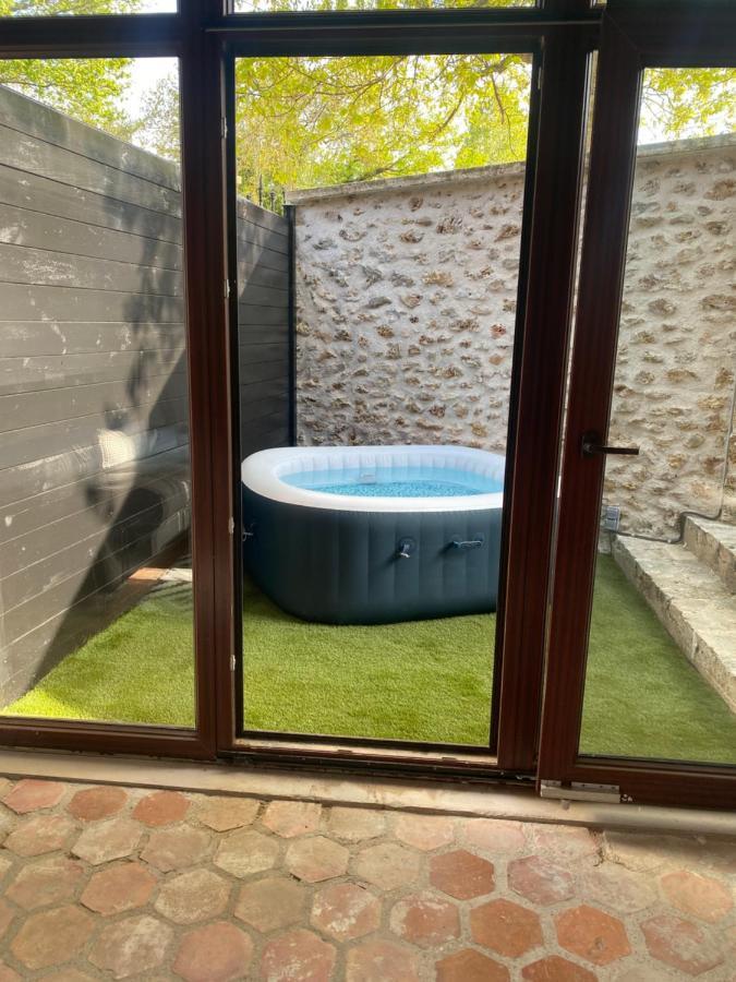 Studio Duplex Avec Spa Et Cour Privee Bonnelles エクステリア 写真