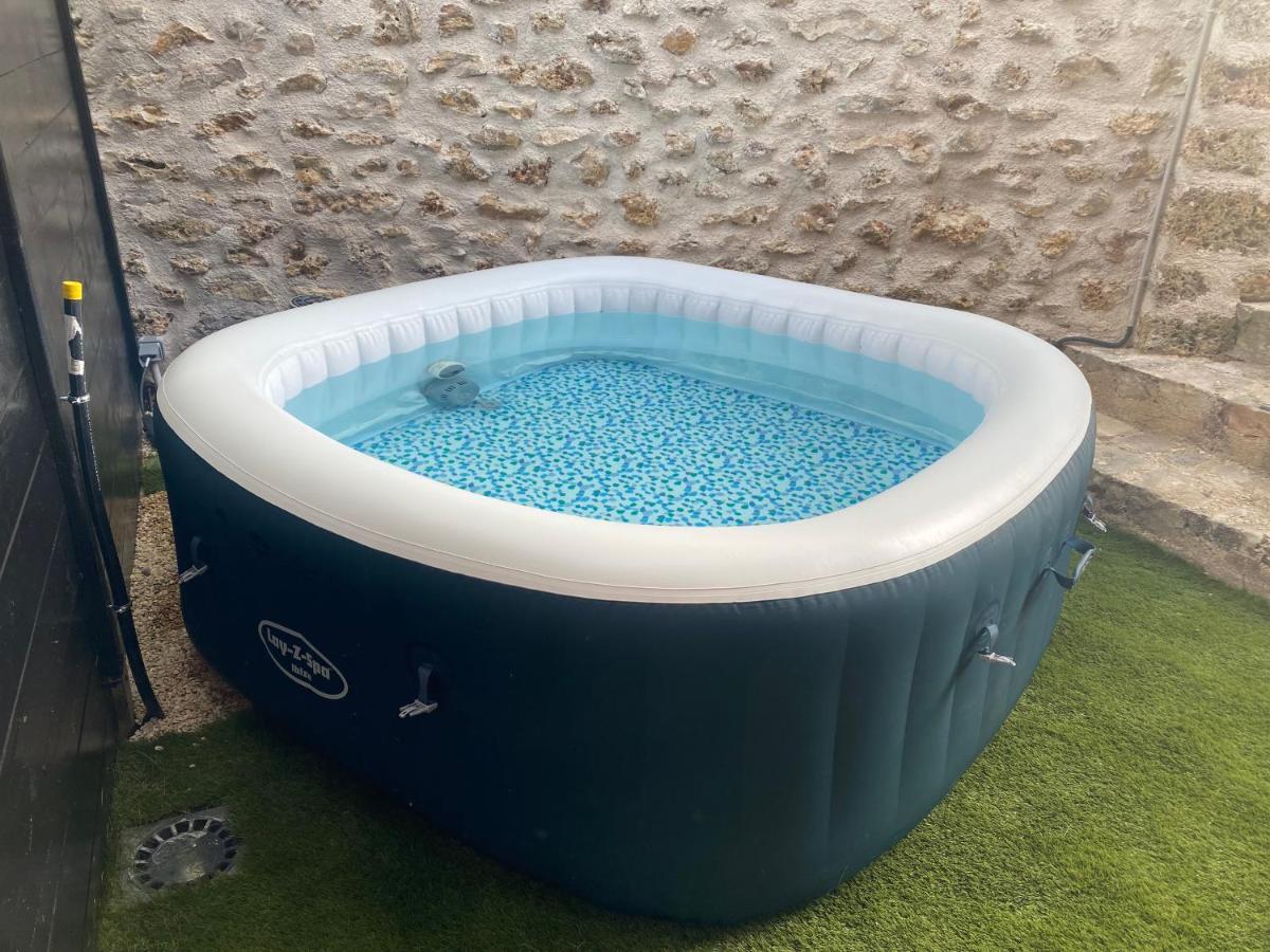 Studio Duplex Avec Spa Et Cour Privee Bonnelles エクステリア 写真